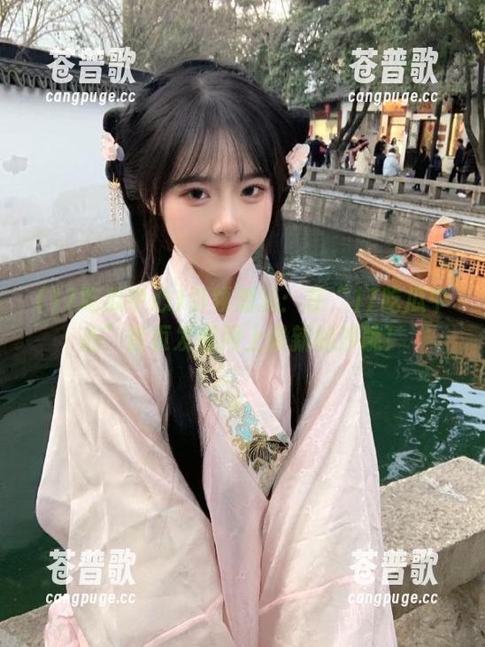 引领潮流：在“17吃瓜中心”首页发现网上最新的沙雕！