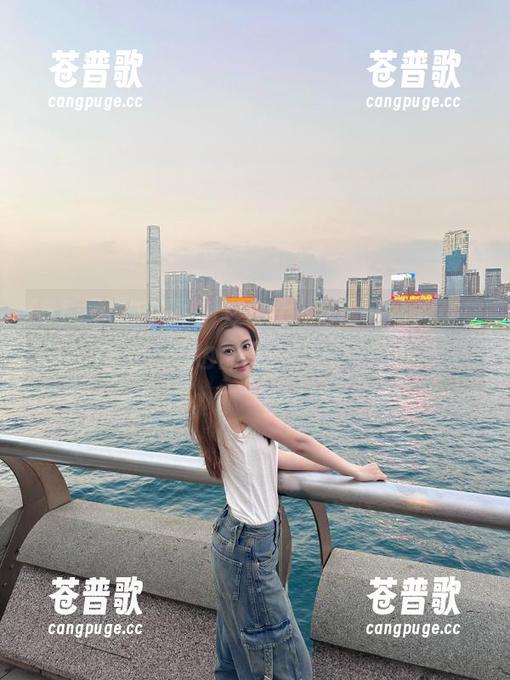 在51cg吃瓜网站的苹果版上，瓜也能变得稀疏平常？