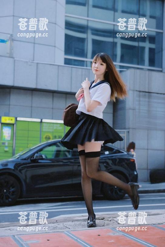 下载“51cg吃瓜网站”，让你心碎的不止绯闻还有人生！