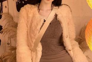 娜娜的心情与声音：51吃瓜网站，今天我只想吃个蜜汁新鲜！