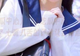 “51吃瓜中心”发布了啥新鲜事？七嘴八舌的评论让我肆意想象。