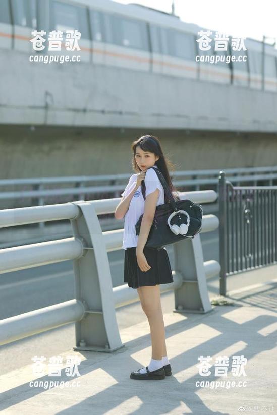 进入hl08苹果版，体验一下瓜田里的种种糗事！