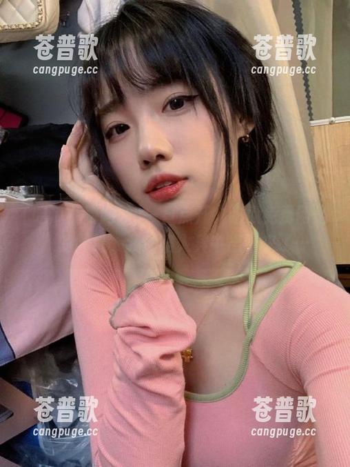一旦点开“吃瓜免费网站”的网址，我就陷入其中出不来了…