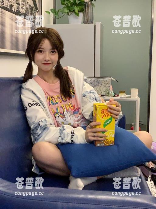 我爱吃瓜51 网络流言,疯狂讨论,快点来“我爱吃瓜51”的地址接嫉妒的瓜!