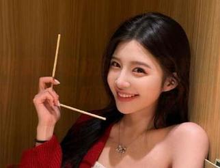 收好这份校园黑料，真想问问“我要吃瓜网”能加点料吗？
