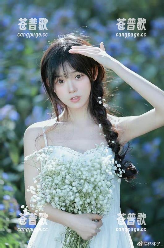 “每日黑料”视频爆出：他居然在地铁里吃麻辣烫，太狂了吧！