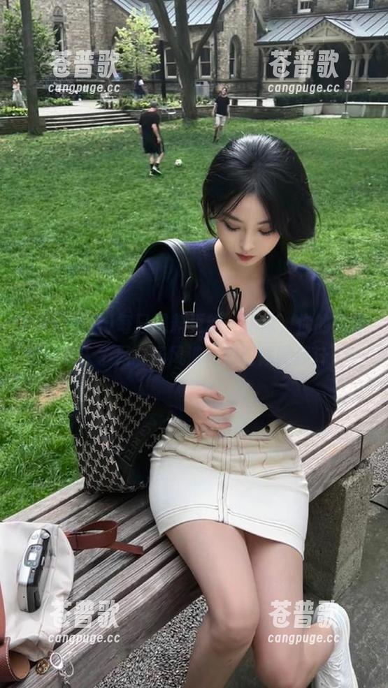 每日黑料更新，抱歉，你的偶像又被卷入了另一场风波，是时候喝瓜汁了！