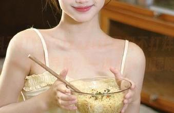 zzzttt黑料不打烊so：一边看视频导航，一边心跳加速啊！