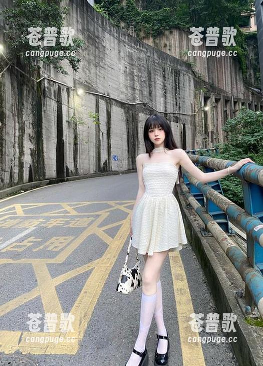 一键在线，黑料正能量网站zztt助你成为朋友圈里的“吃瓜领袖”！