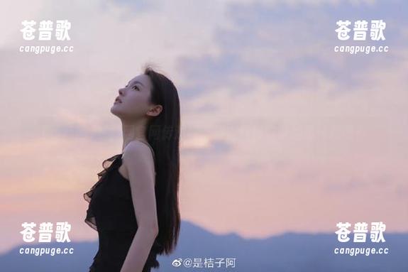 黑料网 黑料网官网传送门,进去就被甜蜜的瓜汁包围?