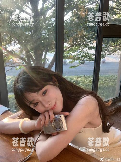 黑料网官网最新更新，让我先去搬个小板凳！