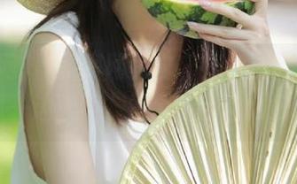 黑料网网页内容好像迷幻，一边吃瓜一边刷着，每个瓜都这么好咬！