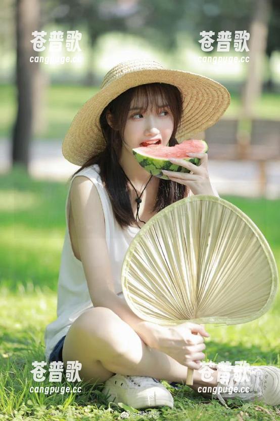 黑料网网页内容好像迷幻，一边吃瓜一边刷着，每个瓜都这么好咬！