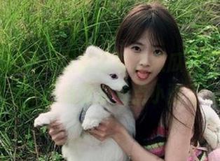 我默默地期待黑瓜吃料更新，吃着瓜心里却有点小骚动…